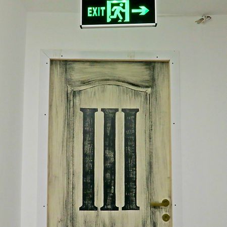The Evil Clown Hostel Brasov Luaran gambar