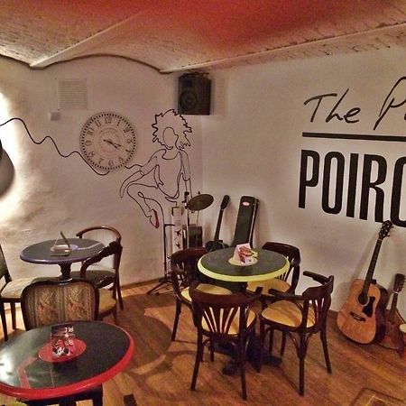 The Evil Clown Hostel Brasov Luaran gambar