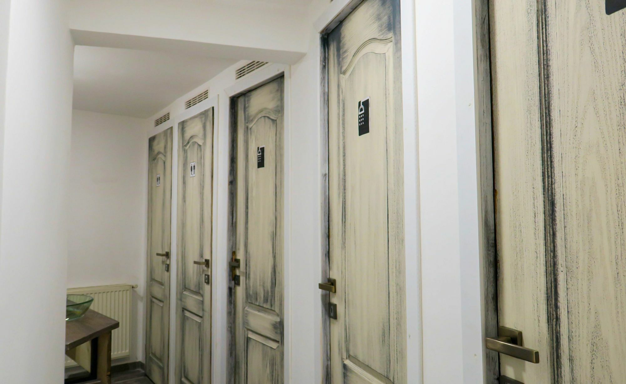 The Evil Clown Hostel Brasov Luaran gambar