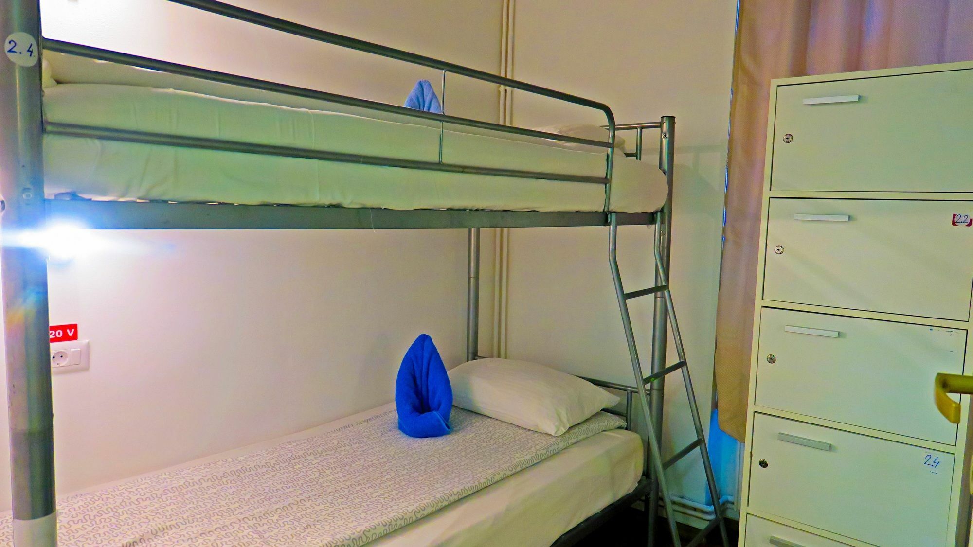 The Evil Clown Hostel Brasov Luaran gambar