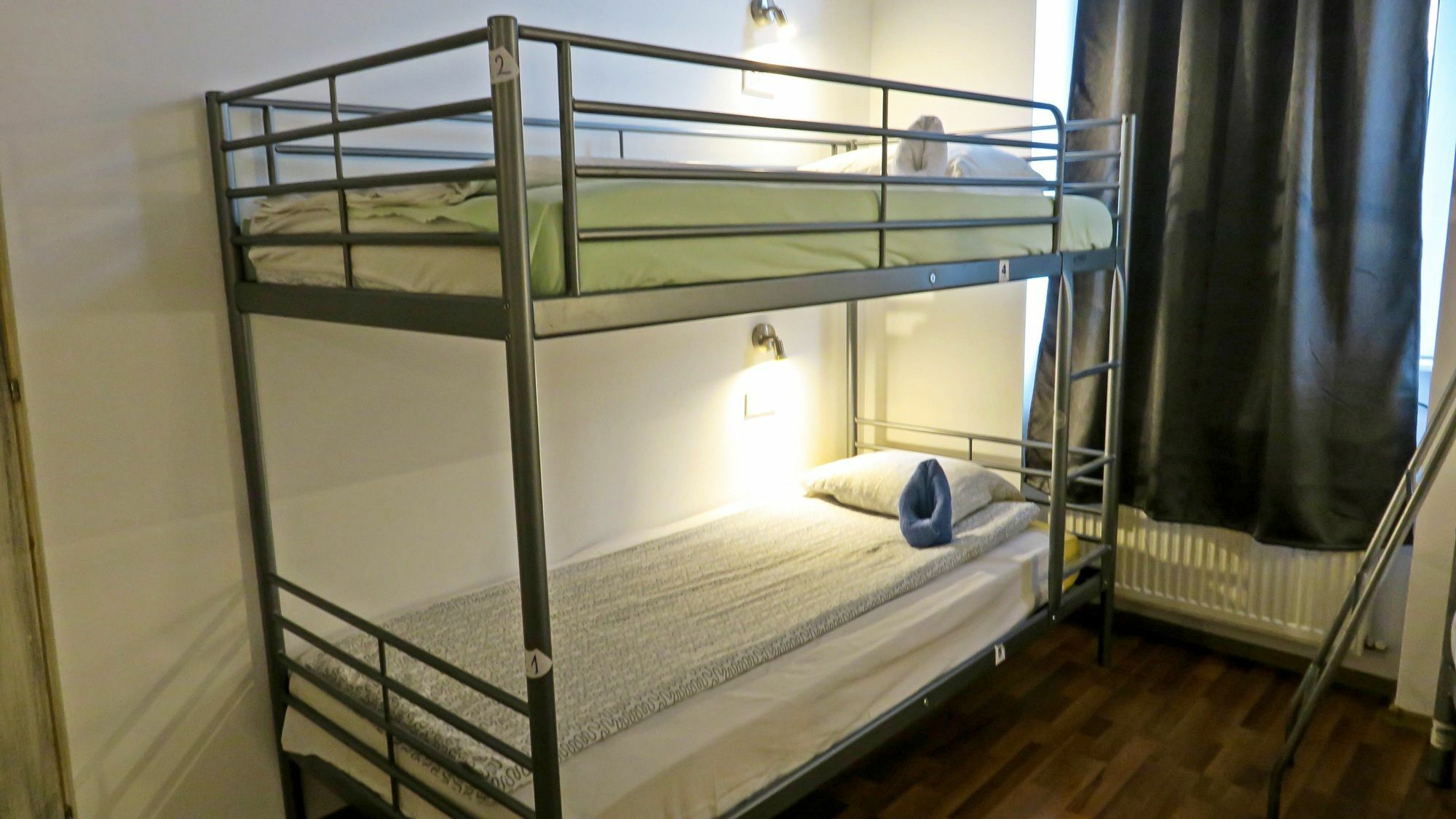 The Evil Clown Hostel Brasov Luaran gambar